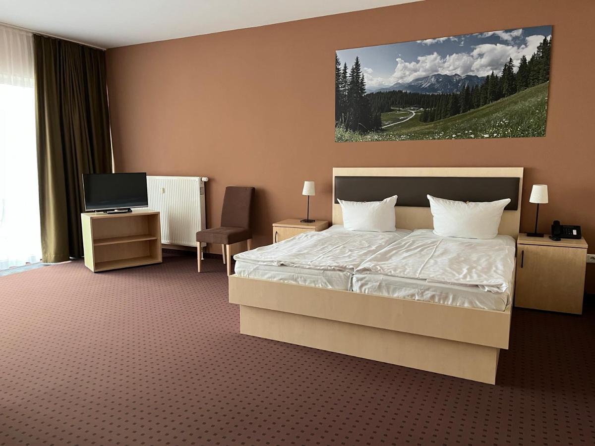 Hotel Am Heidepark Диппольдисвальде Экстерьер фото